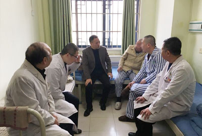 沣东高桥街办刘主任来我院看望住
